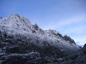 Carstensz Pyramid – Graceful wall